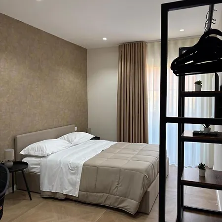50 Passi Dal Duomo فندق مبيت وإفطار